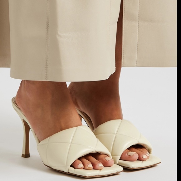 Bottega veneta rubber lido sandals clearance